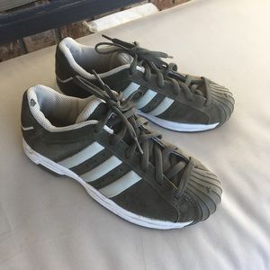 Adidas Sneakers